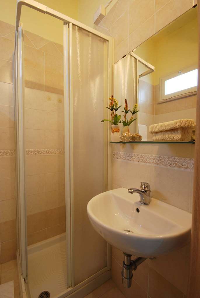 Hotel Caggiari Senigallia Habitación foto